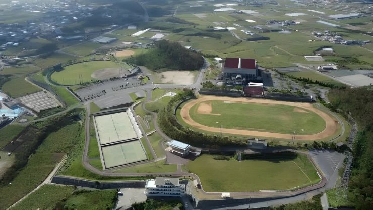 京都サンガF.C.の沖縄サッカーキャンプ場：東風平運動公園サッカー場